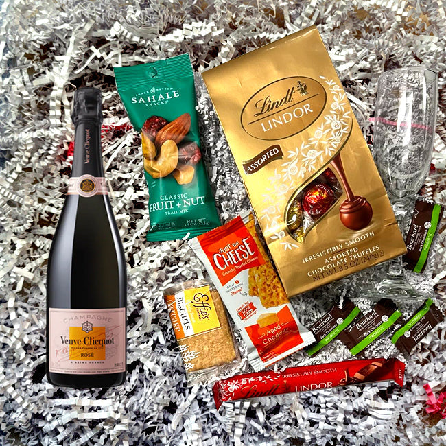 Veuve Clicquot Rose Gift Pack with Engraving