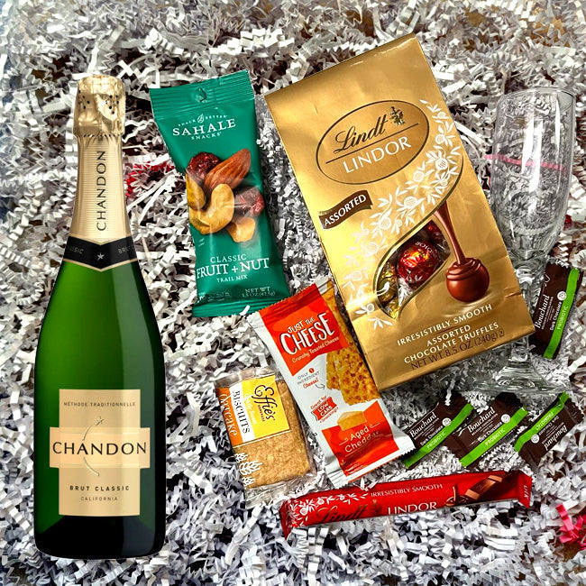 Chandon Brut Classic Gift Pack with Engraving